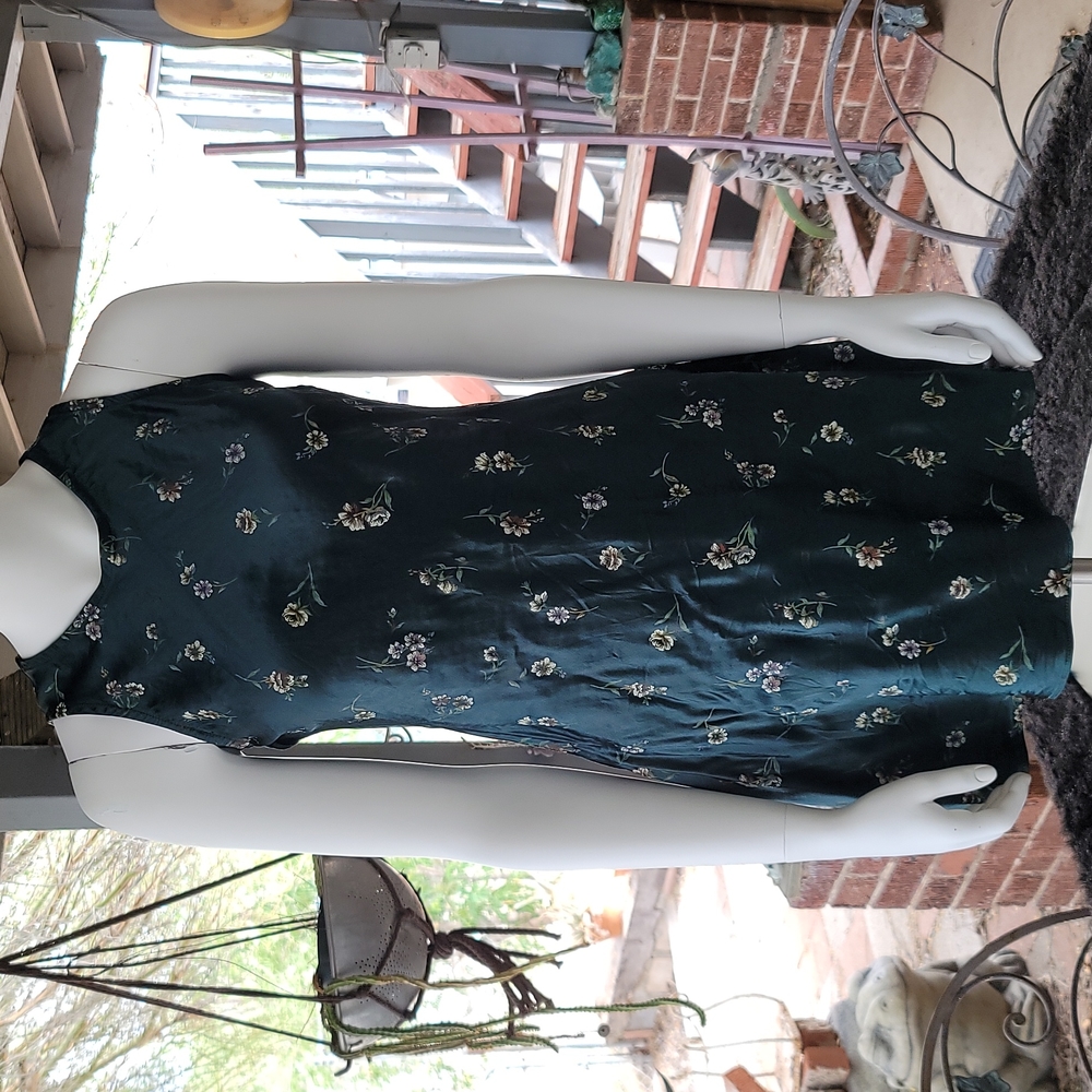 Satiny Emerald Green A-Line Summer Dress w/Flowers (Retro Size 9/10) 17" Chest